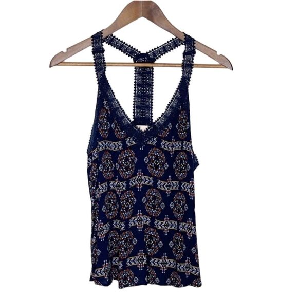 Skies Are Blue Geometric Navy Lace Trim Tank Top Medium - Picture 1 of 8